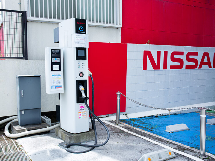 kansai_e-shop様用 セレナ C28 専用 e-power ガソリン車 フロント通路 セカンド